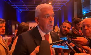 Domínguez negó una devaluación o baja de retenciones: pide “cooperación” al campo para vender los granos